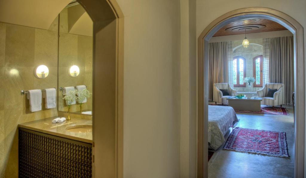 Mir Amin Palace Beit ed-Dine Szoba fotó