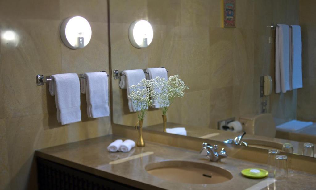 Mir Amin Palace Beit ed-Dine Szoba fotó
